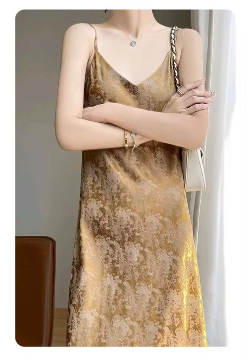 Champagnefarget kjole i rayon/sateng