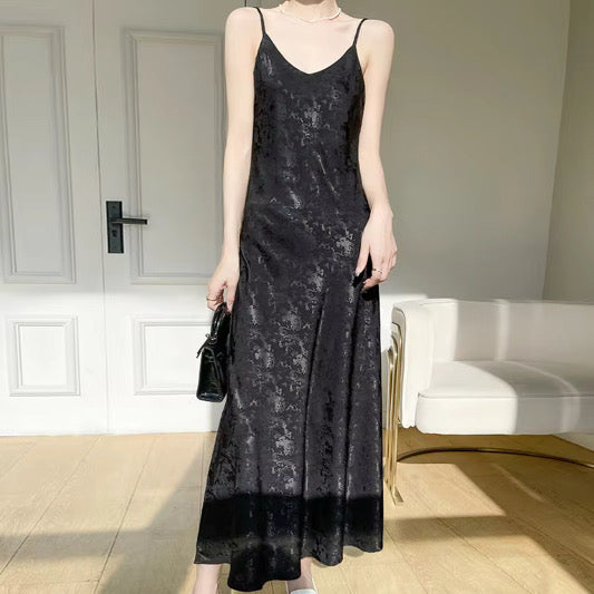 Elegant svart kjole i rayon/sateng